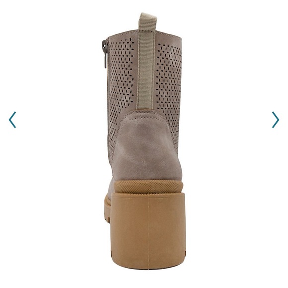 NIB Sugar “Fabiana” Perforated Lace Up Chunky Combat Boots in Color Stone - Picture 8 of 8